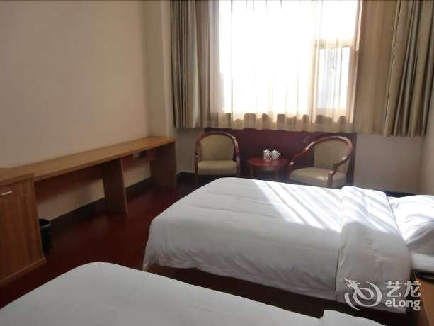 Imagen de la habitación del Hotel Red Gulf Hotel. Foto 7