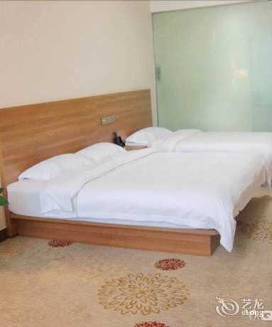 Imagen de la habitación del Hotel Red Gulf Hotel. Foto 8