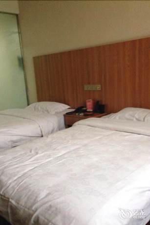 Imagen de la habitación del Hotel Red Gulf Hotel. Foto 9