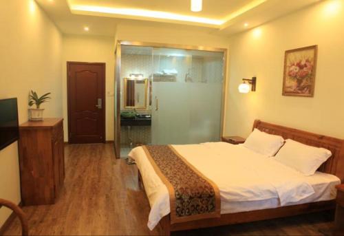 Imagen de la habitación del Hotel Red House. Foto 8