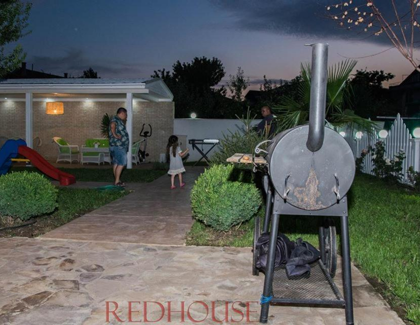 Imagen general del Hotel Red House Family. Foto 14