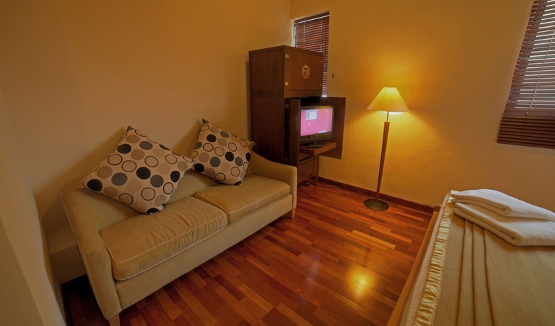 Imagen de la habitación del Hotel Red Inn Cabana. Foto 12