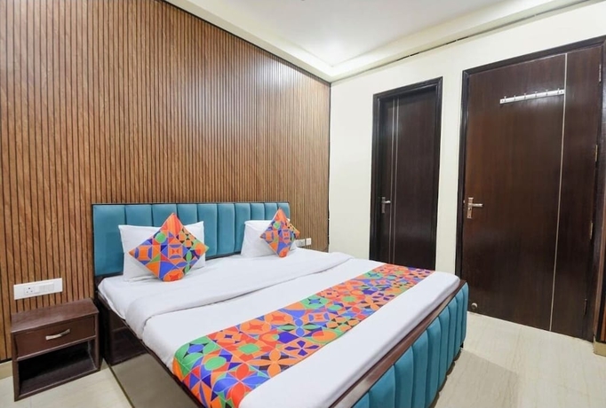 Imagen de la habitación del Hotel Red Leaf. Foto 5