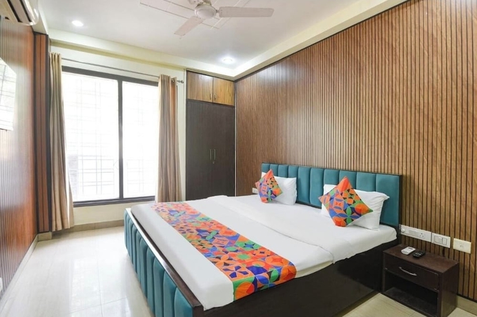 Imagen de la habitación del Hotel Red Leaf. Foto 10
