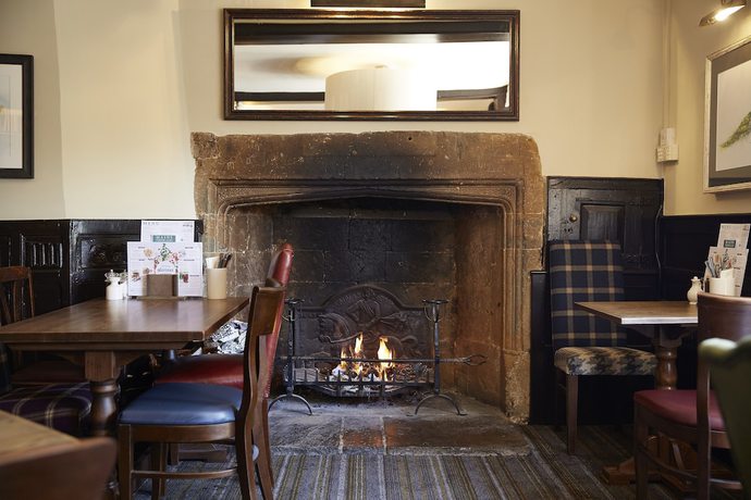 Imagen de los interiores del Hotel Red Lion Adderbury by Greene King Inns. Foto 20
