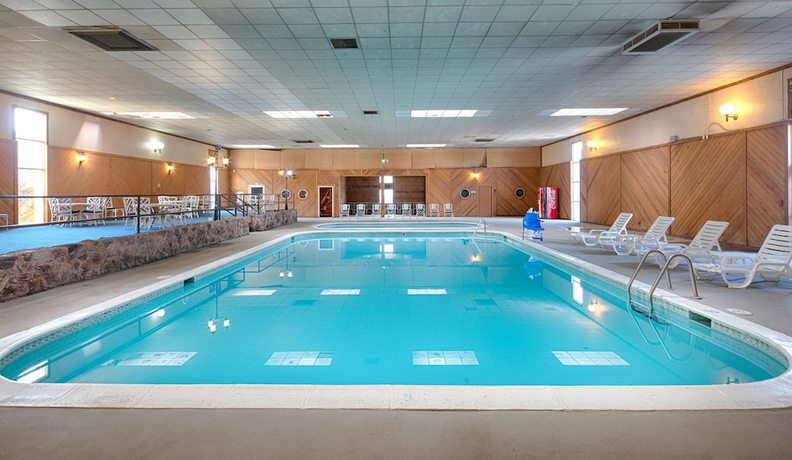 Imagen de la piscina del Hotel Red Lion And Conference Center Ellensburg. Foto 20