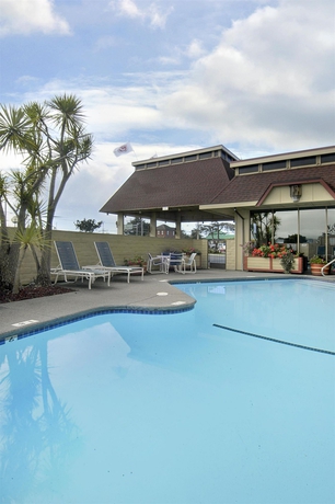 Imagen de la piscina del Hotel Red Lion Eureka. Foto 16