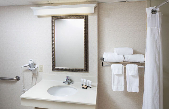 Imagen de la habitación del Hotel Red Lion Harrisburg Hershey. Foto 5