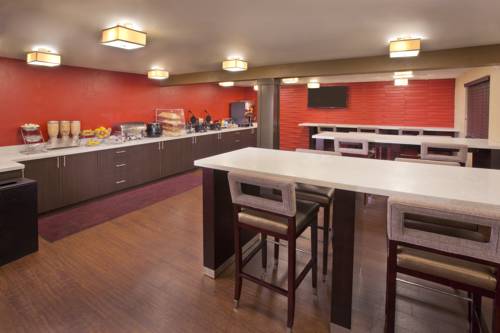Imagen de la habitación del Hotel Red Lion Inn And Suites Federal Way. Foto 8