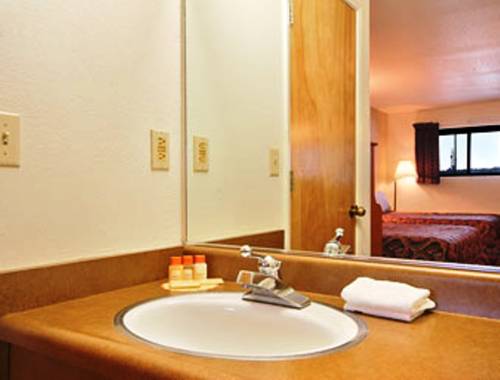Imagen de la habitación del Hotel Red Lion Inn & Suites Lemoore. Foto 15
