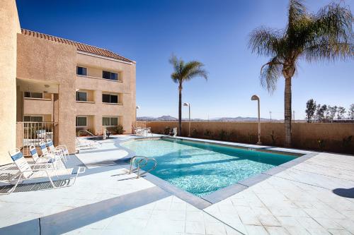 Imagen general del Hotel Red Lion Inn & Suites Perris. Foto 4