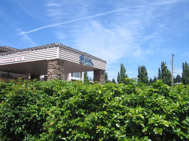 Imagen de los exteriores del Hotel Red Lion Inn & Suites Vancouver. Foto 5