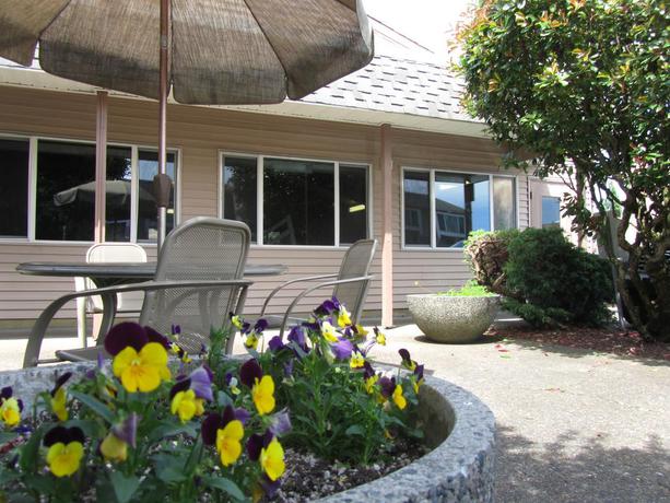 Imagen de los exteriores del Hotel Red Lion Inn & Suites Vancouver. Foto 6