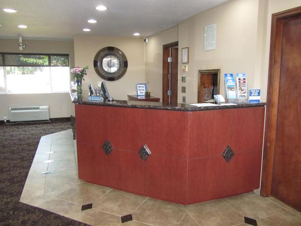 Imagen de los interiores del Hotel Red Lion Inn & Suites Vancouver. Foto 7