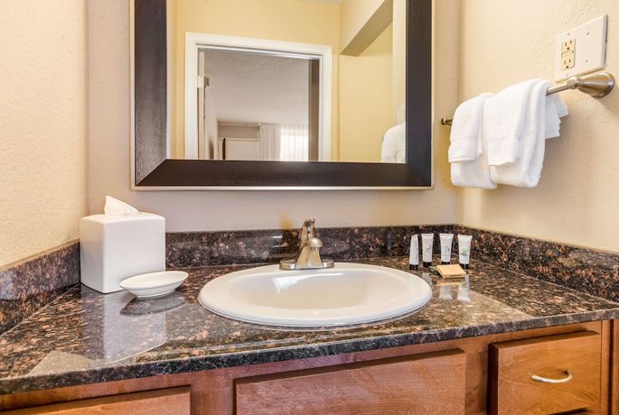 Imagen de la habitación del Hotel Red Lion Inn and Suites Branson. Foto 10