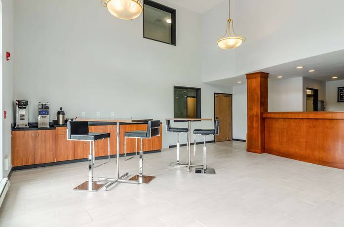 Imagen de los interiores del Hotel Red Lion Inn and Suites Des Moines. Foto 19