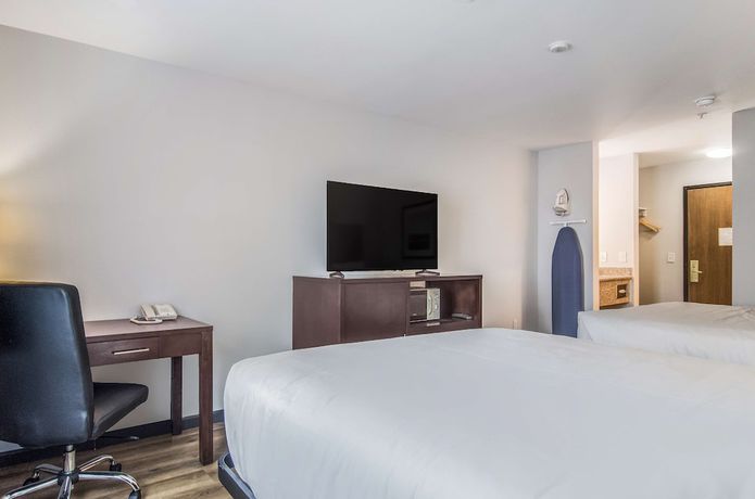 Imagen de la habitación del Hotel Red Lion Inn and Suites Des Moines. Foto 16