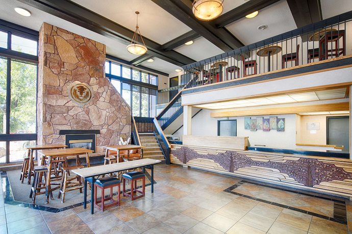 Imagen del bar/restaurante del Hotel Red Lion Inn and Suites Missoula. Foto 3