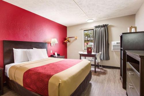 Imagen de la habitación del Hotel Red Lion Inn and Suites Olathe Kansas City. Foto 9