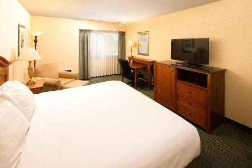 Imagen de la habitación del Hotel Red Lion Kennewick Columbia Center. Foto 14