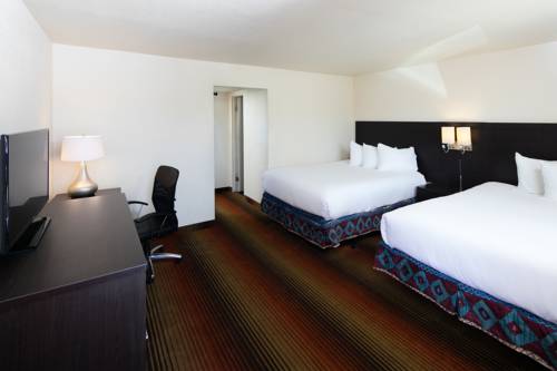 Imagen de la habitación del Hotel Red Lion Lajunta. Foto 4