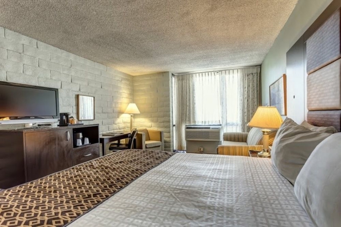 Imagen de la habitación del Hotel Red Lion Monterey. Foto 7
