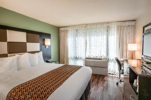 Imagen de la habitación del Hotel Red Lion Monterey. Foto 18