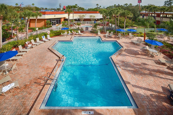 Imagen de la piscina del Hotel Red Lion Orlando-Kissimmee Maingate. Foto 15