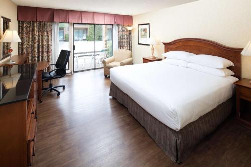 Imagen de la habitación del Hotel Red Lion Redding. Foto 16