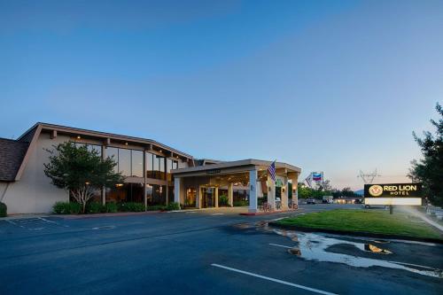 Imagen general del Hotel Red Lion Redding. Foto 5