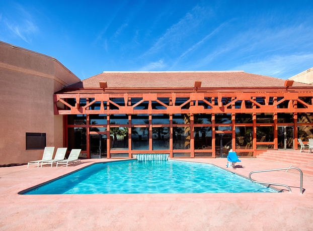 Imagen de la piscina del Hotel Red Lion and Conference Center St. George, Ut. Foto 12