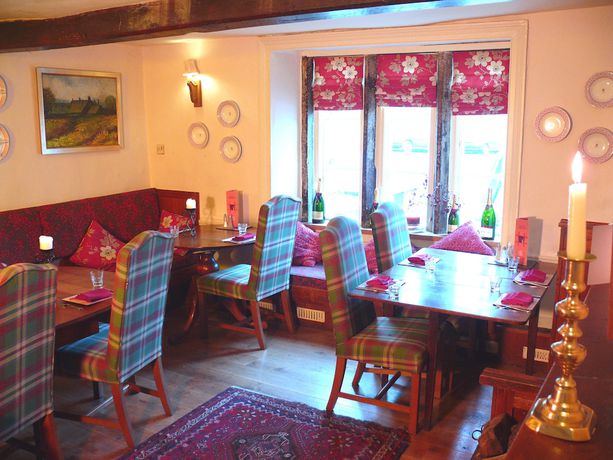 Imagen del bar/restaurante del Hotel Red Lion and Manor House. Foto 4