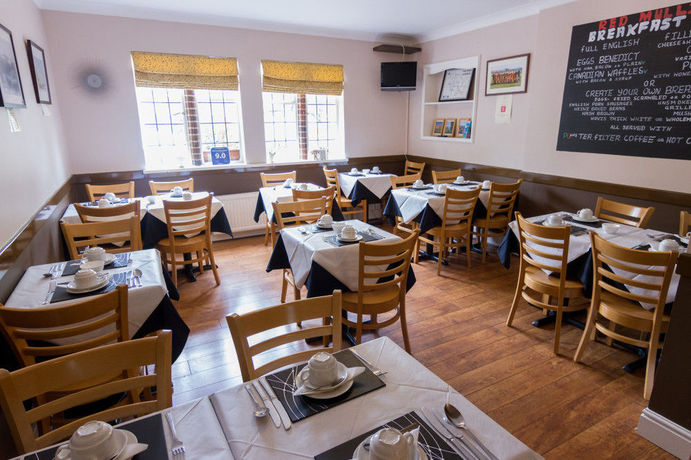 Imagen del bar/restaurante del Hotel Red Mullions Guest House. Foto 2