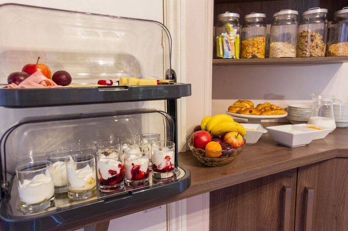 Imagen del bar/restaurante del Hotel Red Mullions Guest House. Foto 3