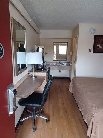 Imagen de la habitación del Hotel Red Oak Inn Detroit Metro Airport - Belleville. Foto 6