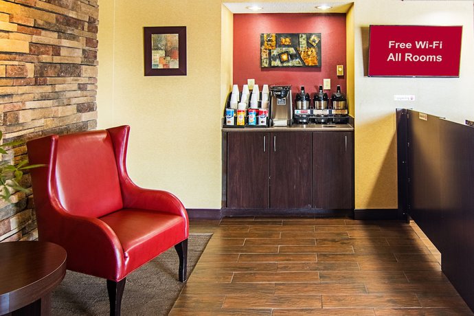 Imagen de los interiores del Hotel Red Oak Inn Detroit - Southfield. Foto 10