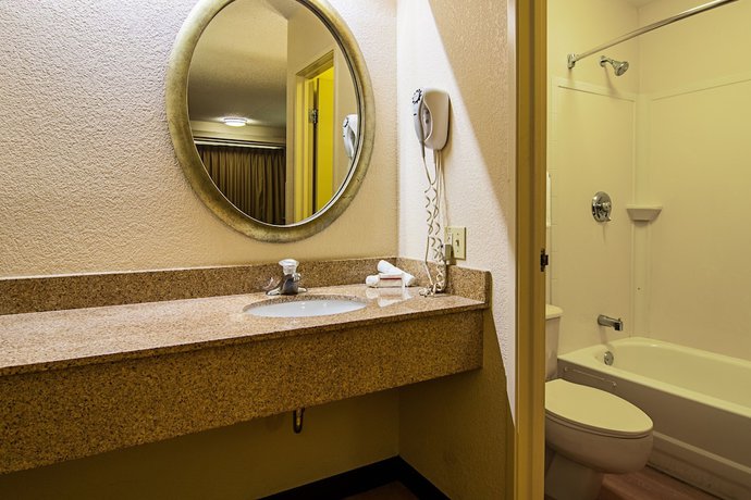 Imagen de la habitación del Hotel Red Oak Inn Detroit - Southfield. Foto 6