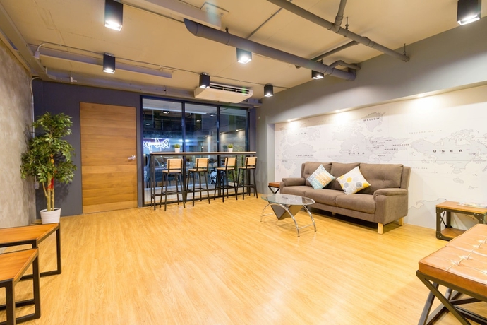 Imagen de los interiores del Hotel Red Pin Inn. Foto 16
