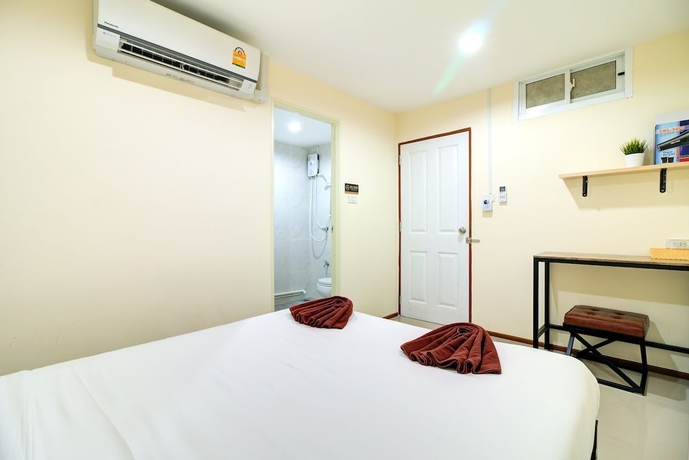 Imagen de la habitación del Hotel Red Pin Inn. Foto 9