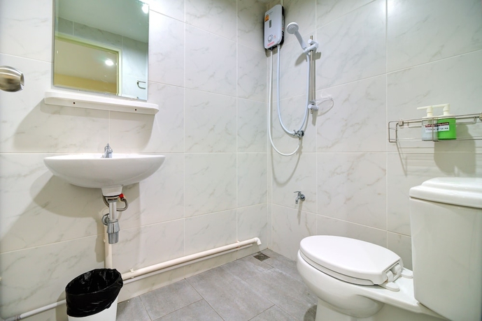 Imagen de la habitación del Hotel Red Pin Inn. Foto 13