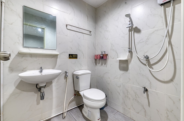 Imagen de la habitación del Hotel Red Pin Inn. Foto 14