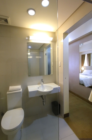 Imagen de la habitación del Hotel Red Planet Makati Avenue Manila. Foto 11