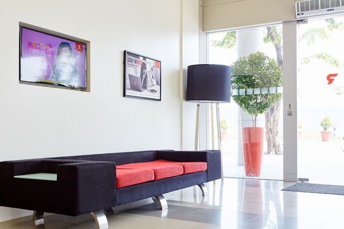 Imagen de los interiores del Hotel Red Planet Manila Aseana City. Foto 16