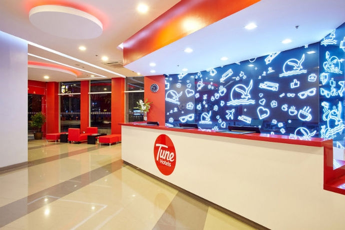 Imagen de los interiores del Hotel Red Planet Manila Aseana City. Foto 3