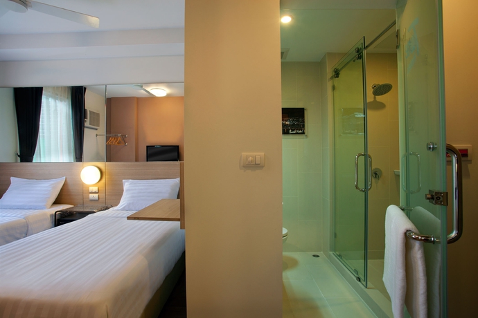 Imagen de la habitación del Hotel Red Planet Phuket Patong. Foto 11