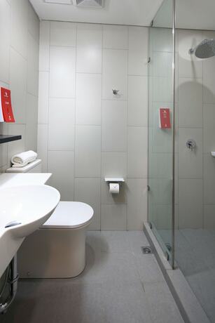 Imagen de la habitación del Hotel Red Planet Quezon Aurora Boulevard. Foto 22