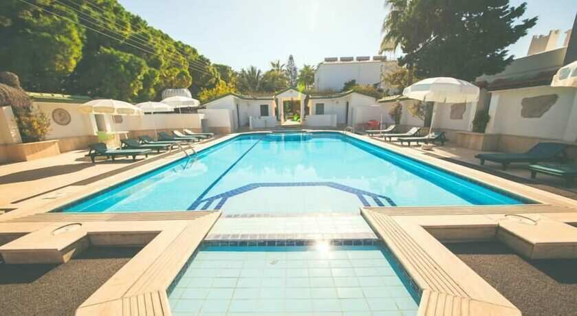 Imagen general del Hotel Red Point Holiday Village. Foto 2