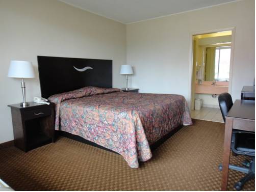 Imagen de la habitación del Hotel Red River Inn Alexandria. Foto 6