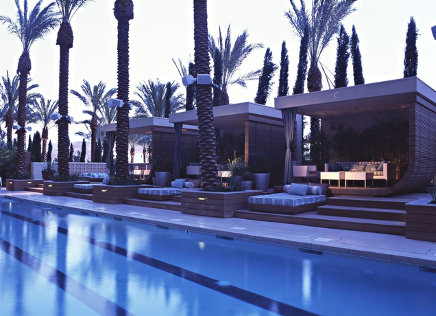 Imagen de la piscina del Hotel Red Rock Casino, Resort and Spa. Foto 9