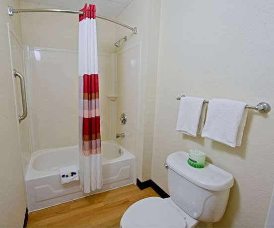 Imagen de la habitación del Hotel Red Roof Inn Akron. Foto 6